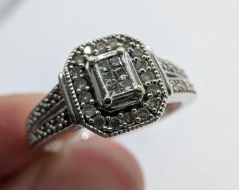 9ct White Gold Vintage Diamond Cluster Ring Sku2053