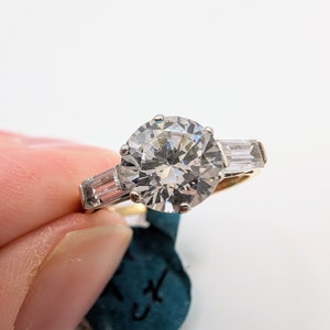 Diamantsolitaire i art déco-stil tillverkad i 9 karat gult guld sku1498