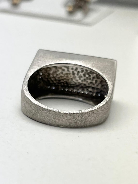 Large Rectangular 9ct Solid White Gold Diamond Ri… - image 7