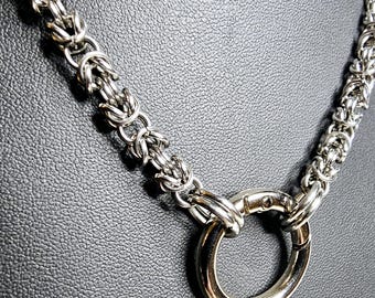 Collar de día funcional de malla de acero inoxidable bizantino: discreto, duradero, para uso diario y para jugar.