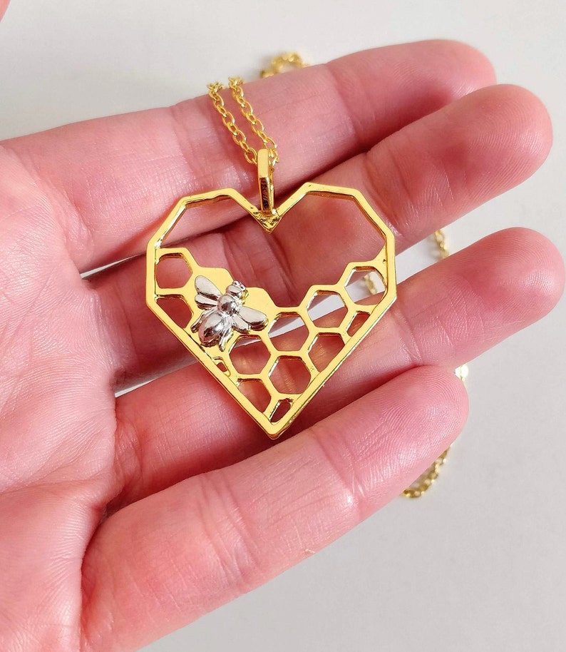 Hexagon Honey comb jewelry Honey bee necklace Honeycomb pendant Bee keeper gift Bee lover gift Bee pendant Beehive jewelry Kawaii