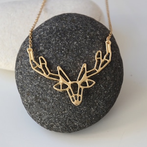 Stag skull necklace, Skull jewellery, Deer antler necklace, Woodland animals, Gothic jewelry, Stag charm, Autumn jewellery, Winter jewelry