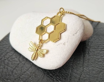 Gold Bee necklace, Gold Honeycomb necklace, Honey bee jewelry, Honey comb charm, Beekeeper gift, Insect necklace, Gardener gift, Busy bee