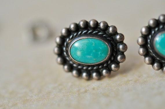 Vintage Native American turquoise earrings oval s… - image 4
