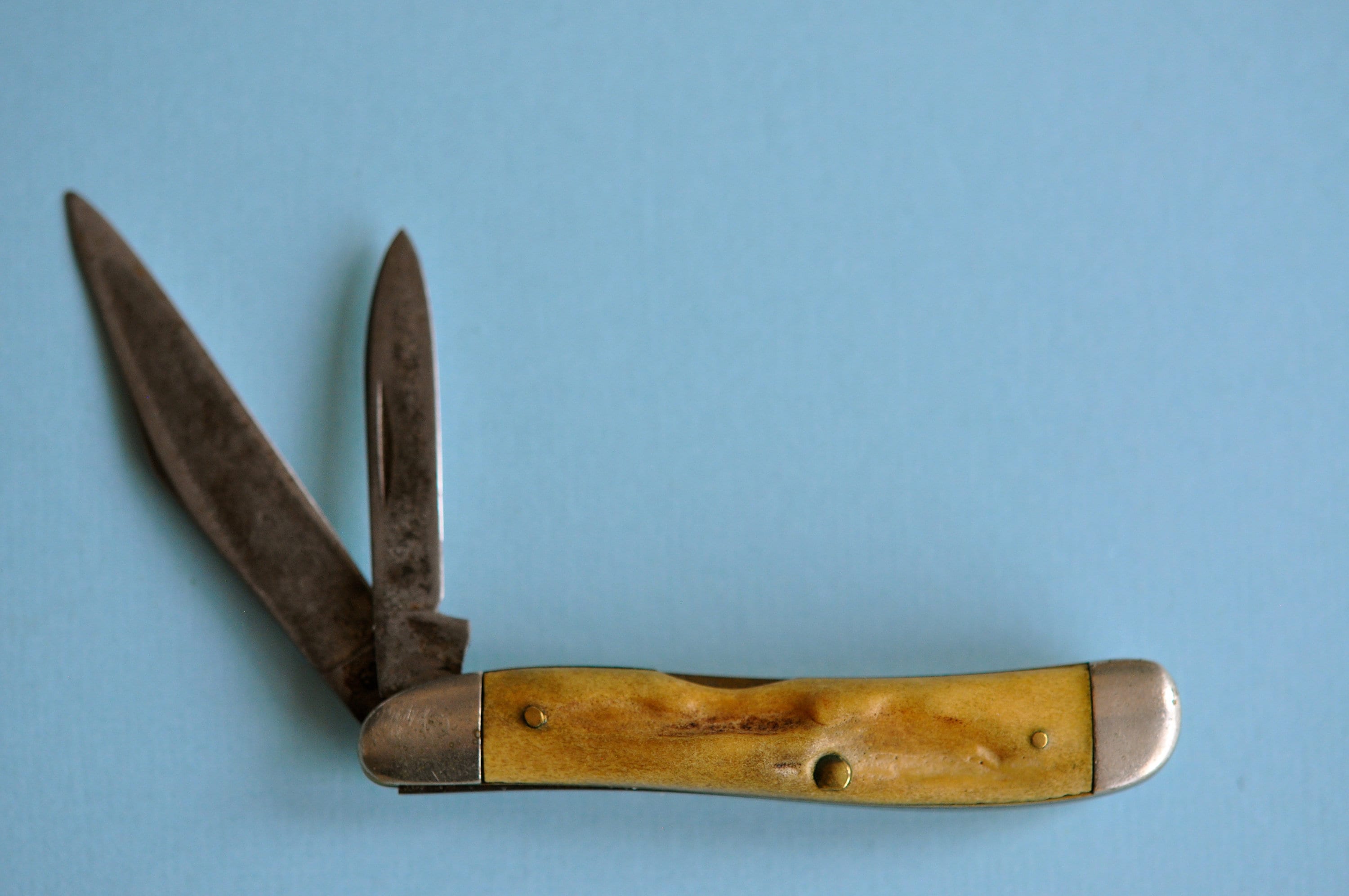 Vintage Case XX Peanut Pocket Knife 5220 Stag Handle USA (1964-69