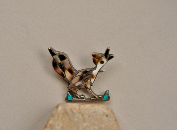 Vintage Native American Roadrunner inlay brooch - image 2