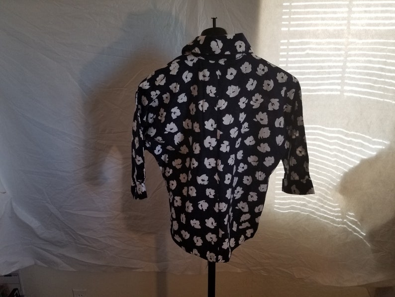 Vintage Christenfeld Of California Size Large 1970s Zipper Down Blue With White Floral Desings Shirt Jacket With Collar Vintage Liteweight