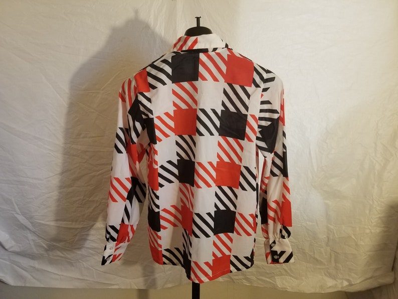 Vintage 1970/'s Sears Size Large Womens Button Down Long Sleeve Top With Butterfly Collar White Red And Black Box Design All Over Print EUC