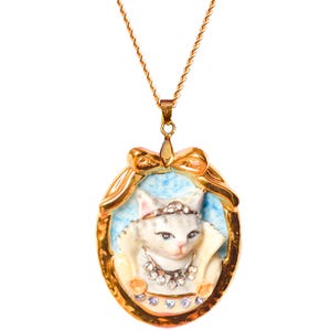 Collana con ciondolo cammeo gatto in porcellana/collana di forma ovale/collana gatto/collana Cameo/collana del paese delle meraviglie/ ciondolo/ gatto/ collana animale