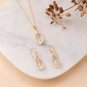 Leaf Necklace And Earring/ Dainty Jewellery/ Wedding Jewellery Set/ Flower jewellery/ Bridesmaid gift/ Bridal Jewellery/ Gift