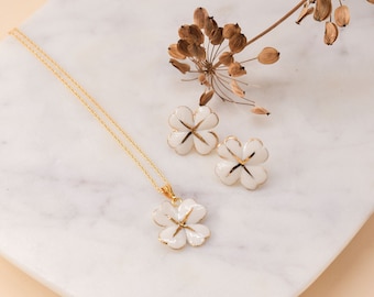 4 Leaf Clover Necklace And Earring/ Dainty Jewellery/ Wedding Jewellery Set/ Flower jewellery/ Bridesmaid gift/ Bridal Jewellery/ Gift