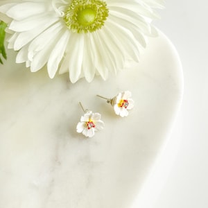 Porcelain Pear Blossom Stud Earring/ Small Pear Blossom earrings/ Stud earrings/ Dainty earrings/ Porcelain Flower Earrings