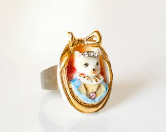 Small Porcelain Cat Cameo ring/ oval shape ring/ cat ring/ Cameo ring/ wonderland ring/ cat ring/ Animal ring