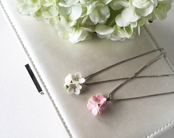 Porcelain Hydrangea Pendant Necklace/ necklace/ flower jewellery/ flower necklace/ hydrangea/ gift for her/ bridesmaid gift/ porcelain gift