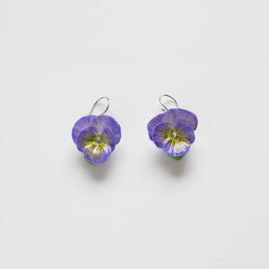 Porcelain Purple Pansy drop earring/ Pansy earrings/ dangle earrings/ flower earrings/porcelain earrings/ pansy