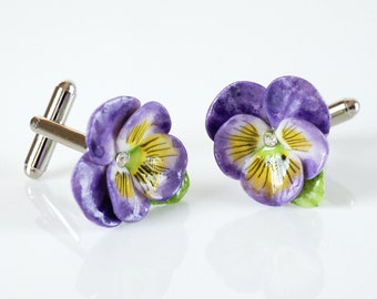 Gemelli in porcellana viola con viola del pensiero/ Gemelli con fiori/ Regalo dello sposo/ Regalo del testimone/ Regalo dello sposo/ Gemelli floreali