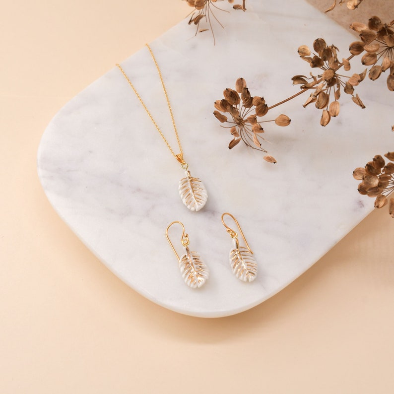 Leaf Necklace And Earring/ Dainty Jewellery/ Wedding Jewellery Set/ Flower jewellery/ Bridesmaid gift/ Bridal Jewellery/ Gift set w/ drop earring