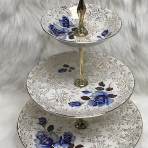 Vintage cakevorm, sierlijk dienblad, China Blue Rose, Staffordshire H. Aynsley