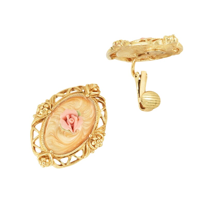 Vintage Avon Victorian Rose in Gold Plated Clip Earrings