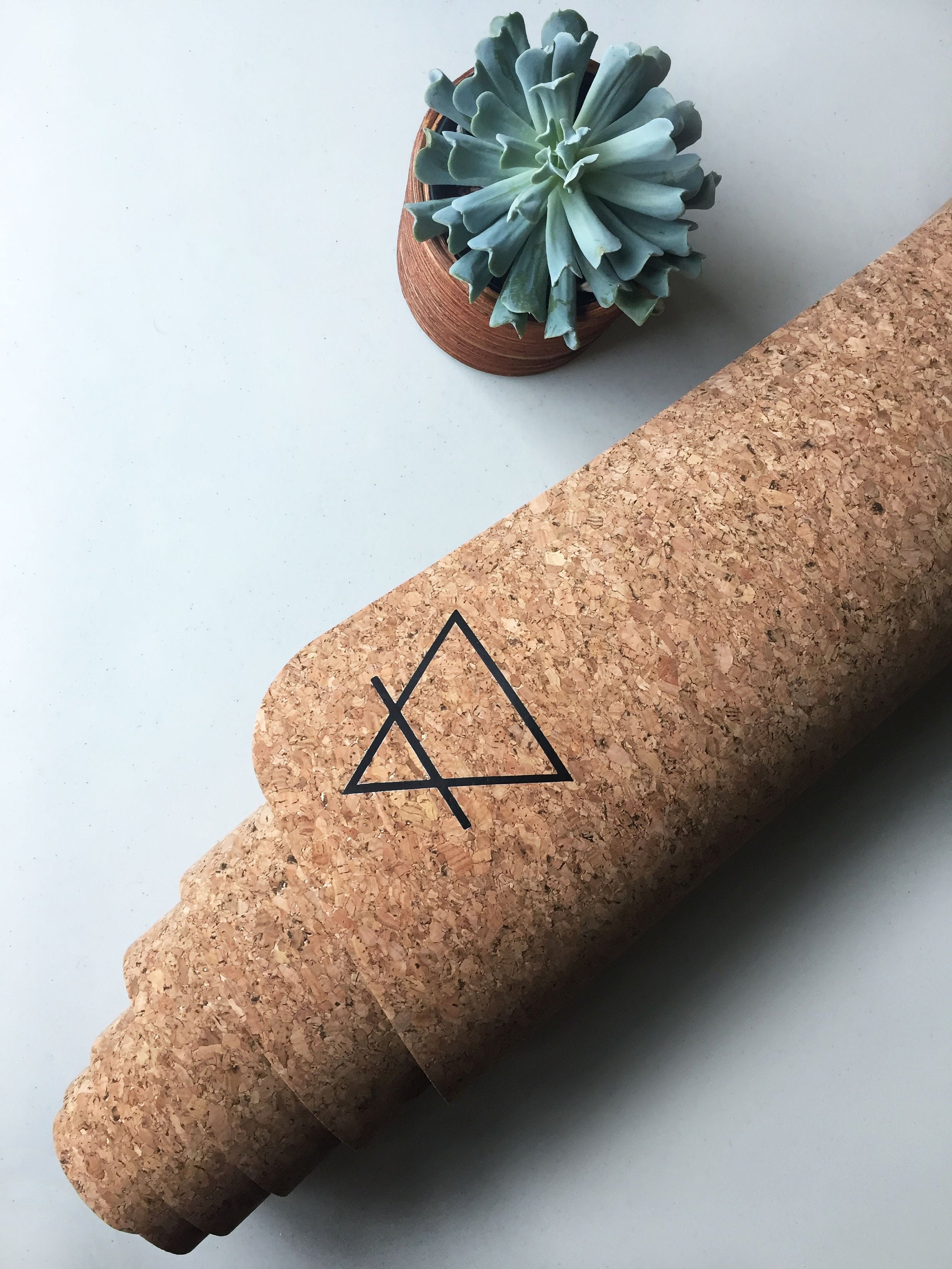 Non-slip Cork Yoga Mat Minimal Earth Design Great for All Yoga Hot Yoga,  Meditation, Pilates All Natural Sustainably Sourced -  Canada