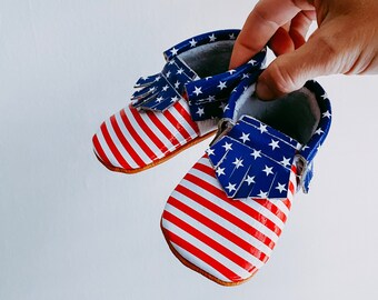 Stars and Stripes Moccs, American Flag Moccasins, USA Moccs, USA shoes, Patriotic Shoes, Baby Shoes, Toddler Shoes, Moccs, Leather Shoes