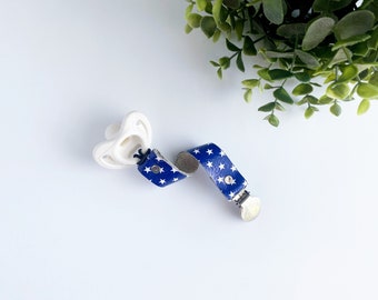 USA Leather Pacifier Clip / Blue Leather Paci Clip / Pacifier Clip / Leather Pacifier Clip / New Baby Gifts / Pacifier Clips / 4th of July