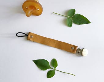 Butterscotch Leather Pacifier Clip / Leather Paci Clip / Pacifier Clip / Leather Pacifier Clip / New Baby Gifts / Pacifier Clips