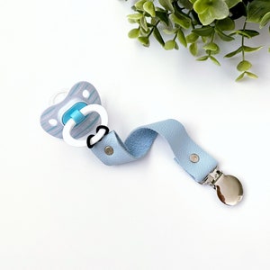 Baby Blue Leather Pacifier Clip / Leather Paci Clip / Pacifier Clip / Leather Pacifier Clip / New Baby Gifts / Pacifier Clips