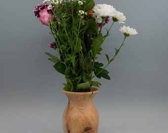 A vase in Beech