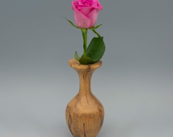 A vase in Beech