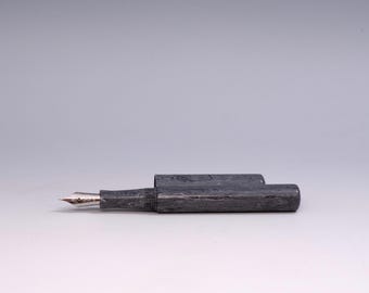 Dark Grey Fountain Pen – Minimalist Design
