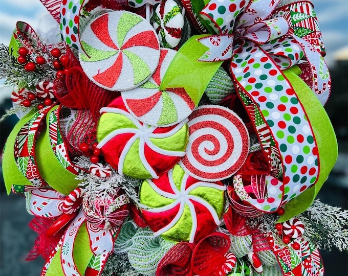 Whimsical Candy Land Christmas Wreath, Christmas Wreath with Lollipops, Holiday Wreath, Christmas Door Hanger, Large Wreath