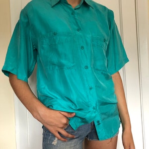 Canary Island Adventure & Travel Co Green Silk blouse womens vintage 100% silk shirt vintage silk blouse button up blouse pockets size S