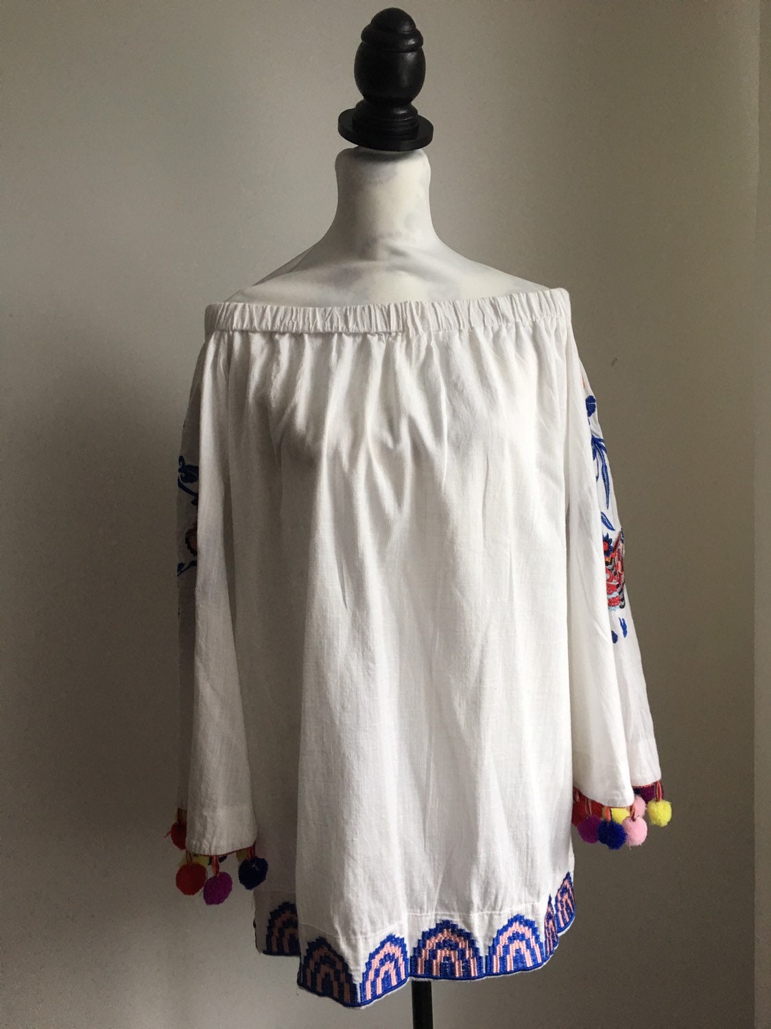 Image of Mexican Embroidered Women’S White Tunic Top With Pom Poms Uk -