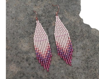 Boucles d'oreilles crème lavande Fuchsia Ombre Perle indigène Déclaration rose Boucles d'oreilles dégradées Fringe Rocailles Boucles d'oreilles élégantes Dangle Beaded