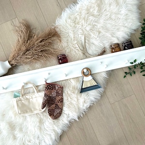 Shelf with hooks | towel rack | Kitchen decor | Wooden peg rail | wooden peg rack | coat rack | entryway decor | minimalist | shaker peg