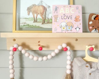 Estantería colorida con ganchos para habitación infantil / Perchero de madera para guardería / Estantería de pared con ganchos / Decoración Montessori para dormitorio / Perchero de pino hecho a mano
