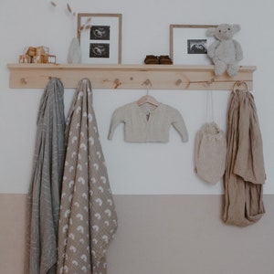 Shelf with hooks | towel rack | Kitchen decor | Wooden peg rail | wooden peg rack | coat rack | entryway decor | minimalist | shaker peg