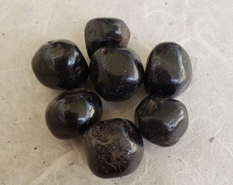 Garnet Large Tumbled Stones, Dark Red Garnet, Healing Crystals, Garnet Crystals, Witchcraft Supplies, Tumbled Stones, Crystal Healing