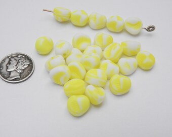 Vintage German Beads Flat Star 13x12mm Light Yellow 6pcs 10238008