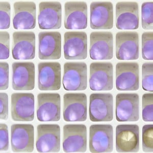 バイオレット フロスト F (39ss - 8 mm) プレシオーサ マキシマ シャトン ラインストーン