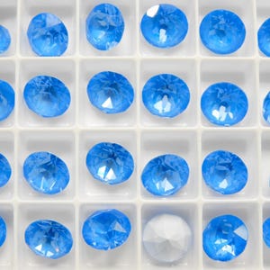 Electric Blue Ignite UNF (39ss-8mm) Swarovski 1088 XIRIUS Chaton Rhinestones