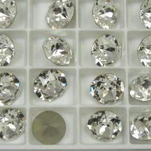 Clear Crystal Foiled (39ss-8MM) Swarovski 1088 XIRIUS Chaton Rhinestones