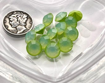 Ultra Opalescent Limecicle AB UNF (8 mm-39ss) Preciosa Maxima Chaton Strass