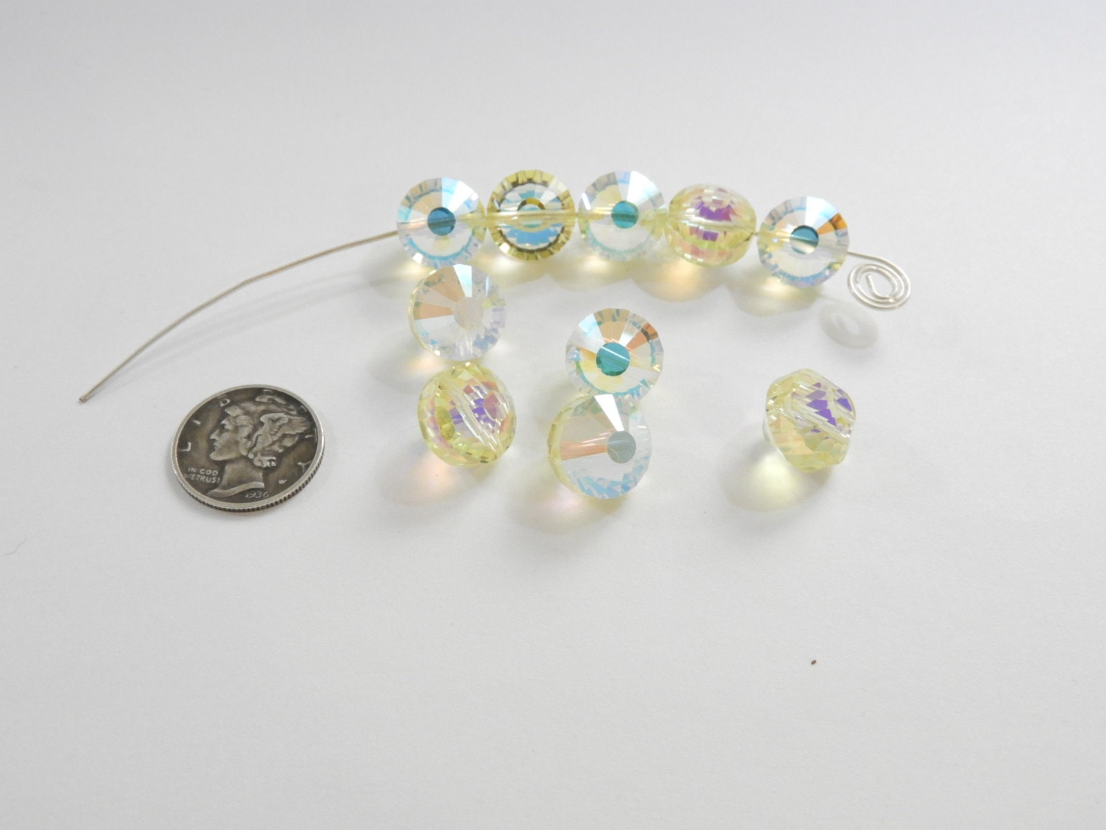 5101 - Swarovski vintage round and biconical crystal beads - Chalkwhite ab  2x mm 12
