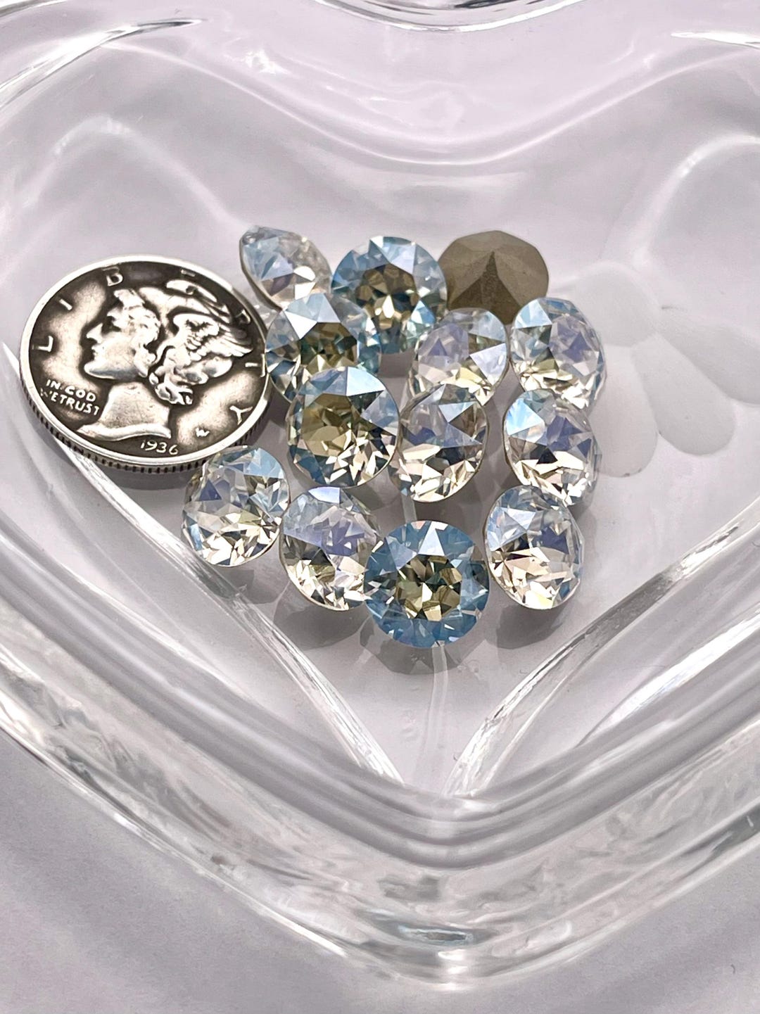 Moonlight F (39ss-8mm) Swarovski 1088 XIRIUS Chaton Rhinestones