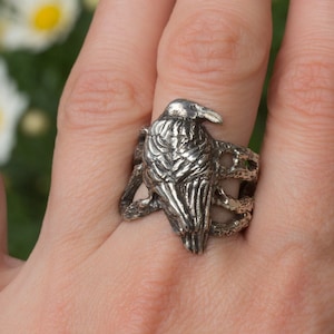 Crow ring Silver Woodland Jewelry Mystical Totem Ring Animal Ring Pagan Ring Raven Branch Ring Magical Bird Band Witch Raven Jewelry