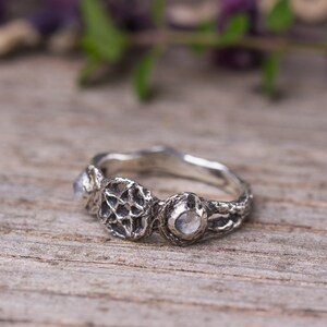 Triple Moon Ring Rainbow Moonstone Sterling Silver Ring Witch Ring Moon Phase Ring Pentagram Ring Witchcraft Jewelry Magick Nature Jewelry