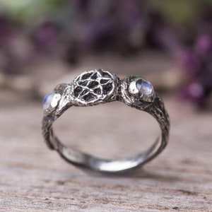 Triple Moon Ring Rainbow Moonstone Sterling Silver Ring Witch Ring Moon Phase Ring Pentagram Ring Witchcraft Jewelry Magick Nature Jewelry