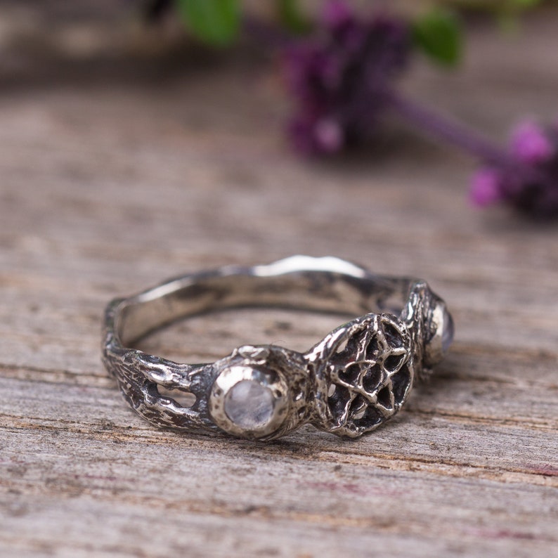 Triple Moon Ring Rainbow Moonstone Sterling Silver Ring Witch Ring Moon Phase Ring Pentagram Ring Witchcraft Jewelry Magick Nature Jewelry